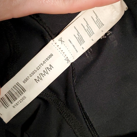 Sommer Ray Black Leggings with Mesh & Pockets - Size Medium (fits a 6-8) - Picture 15 of 16